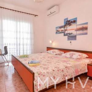 Kuća na Plaži u Slatinama