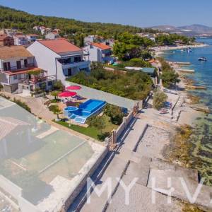 Kuća na Plaži u Slatinama