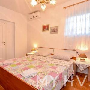 Kuća na Plaži u Slatinama