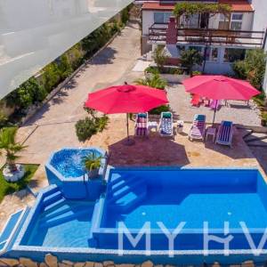 Kuća na Plaži u Slatinama