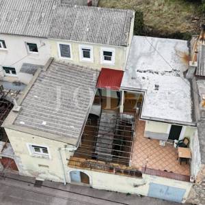 Kuća s investicijskim potencijalom | Zaleđe Crikvenice