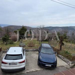 Kuća s investicijskim potencijalom | Zaleđe Crikvenice