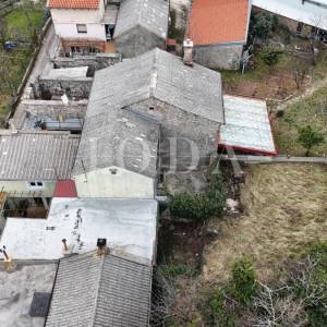 Kuća s investicijskim potencijalom | Zaleđe Crikvenice