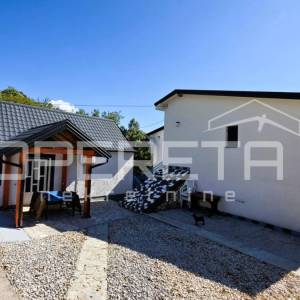 Kuća s pomoćnim objektom, pogled, garaža, vrt, 330 m2, Karlobag