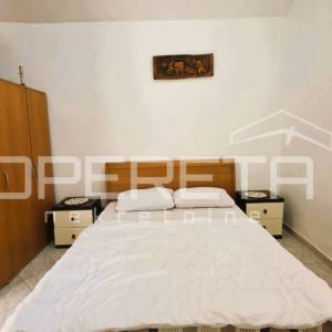 Kuća s pomoćnim objektom, pogled, garaža, vrt, 330 m2, Karlobag