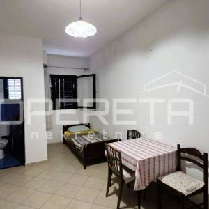 Kuća s pomoćnim objektom, pogled, garaža, vrt, 330 m2, Karlobag