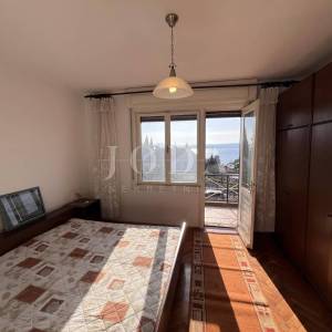 Kuća s velikom parcelom i potencijalom dogradnje, 170 m od mora – Duga, Crikvenica