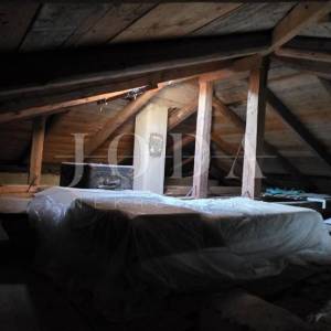 Kuća s velikom parcelom i potencijalom dogradnje, 170 m od mora – Duga, Crikvenica