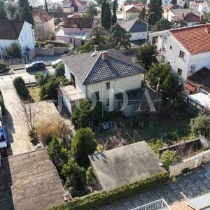 Kuća s velikom parcelom i potencijalom dogradnje, 170 m od mora – Duga, Crikvenica