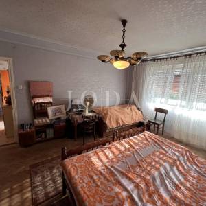 Kuća s velikom parcelom i potencijalom dogradnje, 170 m od mora – Duga, Crikvenica