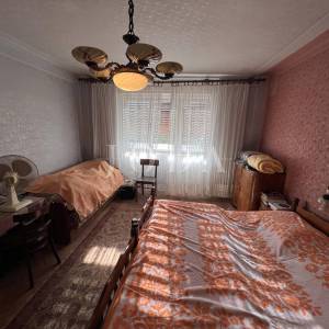 Kuća s velikom parcelom i potencijalom dogradnje, 170 m od mora – Duga, Crikvenica