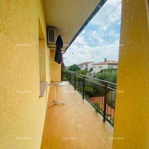 Kuća sa dva stana i velikom okućnicom u Puli