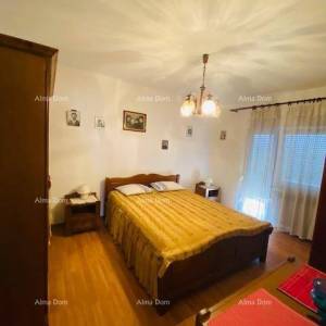 Kuća sa dva stana i velikom okućnicom u Puli