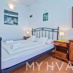 Kuća sa privatnom plažom u gradu Hvaru