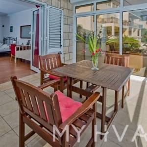 Kuća sa privatnom plažom u gradu Hvaru