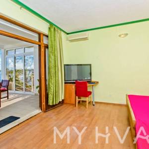 Kuća sa privatnom plažom u gradu Hvaru