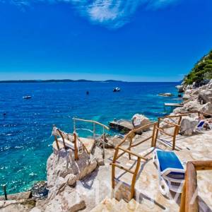 Kuća sa privatnom plažom u gradu Hvaru