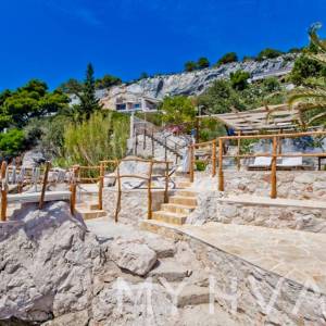 Kuća sa privatnom plažom u gradu Hvaru