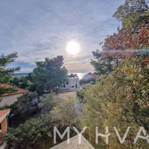 Kuća u Zavali sa pogledom na more