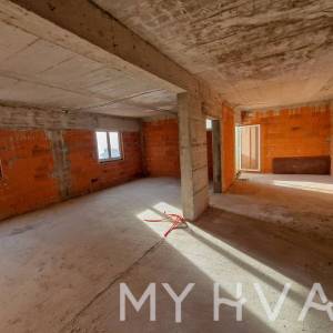 Kuća u Zavali sa pogledom na more