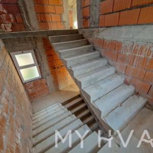 Kuća u Zavali sa pogledom na more