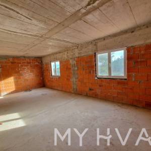 Kuća u Zavali sa pogledom na more