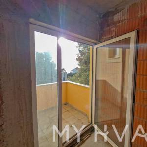 Kuća u Zavali sa pogledom na more