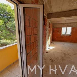 Kuća u Zavali sa pogledom na more