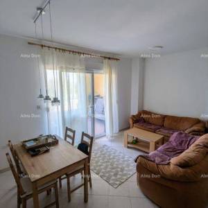 LABIN, Apartman s pogledom na more i vrtom