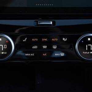 Land Rover Discovery R-DYN SE 3.0