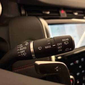 Land Rover Discovery Sport R-DYN S 1.5 300 PHEV - 3 godine jamstva