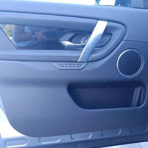 Land Rover Discovery Sport SE 2.0 163 MHEV AWD A9 - 3 godine jamstva