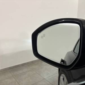 Land Rover Range Rover Velar BASE 2.0D 180HP 4WD A8 - 3 godine jamstva