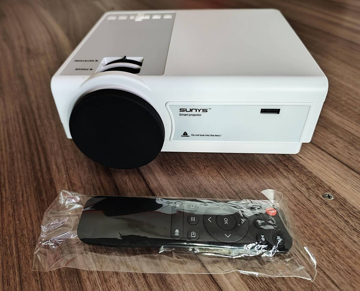 Led Projektor rezolucije Full HD, 12000 lumena, kontrast 10000/1