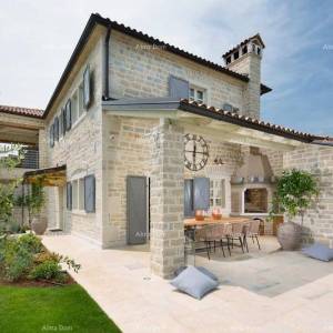 Lijepa, moderna kamena Kuća blizu Kanfanara.