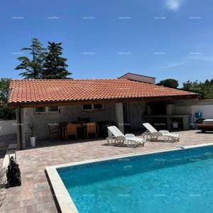 Ližnjan – Apartmanska kuća s bazenom, 460 m².