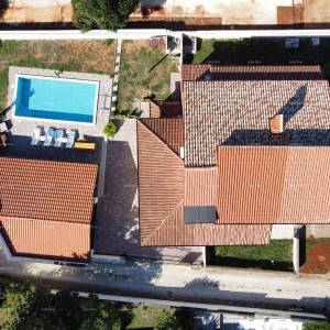 Ližnjan – Apartmanska kuća s bazenom, 460 m².