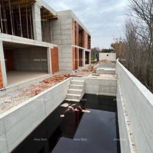 Ližnjan! Duplex kuća s bazenom!