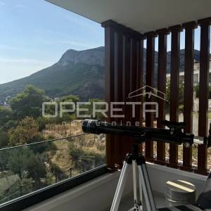 Luksuzna moderna vila s panoramskim pogledom na Split – Klis