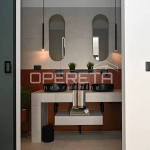 Luksuzna moderna vila s panoramskim pogledom na Split – Klis