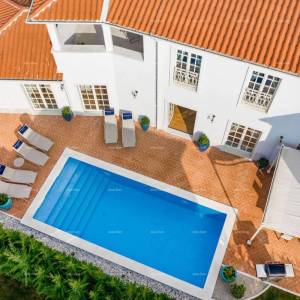 Luksuzna, potpuno opremljena vila s bazenom, Vabriga!