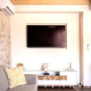 Luksuzna seoska vila s bazenom u Dolu