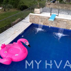 Luksuzna seoska vila s bazenom u Dolu