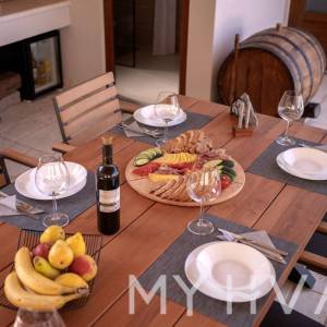 Luksuzna seoska vila s bazenom u Dolu