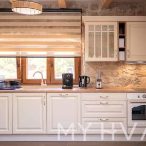 Luksuzna seoska vila s bazenom u Dolu