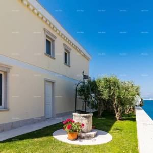 Luksuzna vila prvi red do mora ! Umag Crveni Vrh.