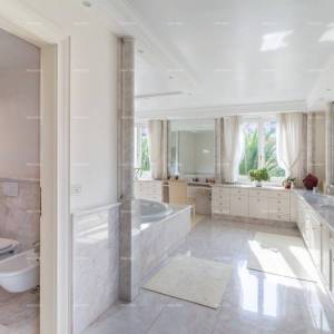 Luksuzna vila prvi red do mora ! Umag Crveni Vrh.