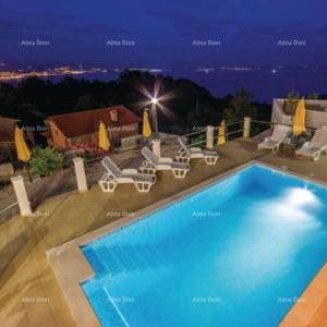 Luksuzna villa s 7 apartmana, Opatija!