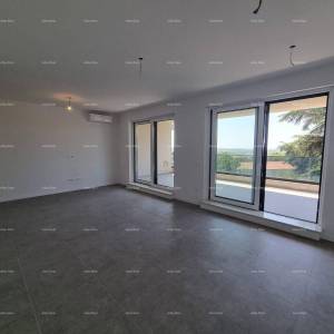 Luksuzni dvoetažni stan s pogledom na more!