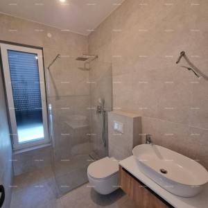 Luksuzni dvoetažni stan s pogledom na more!